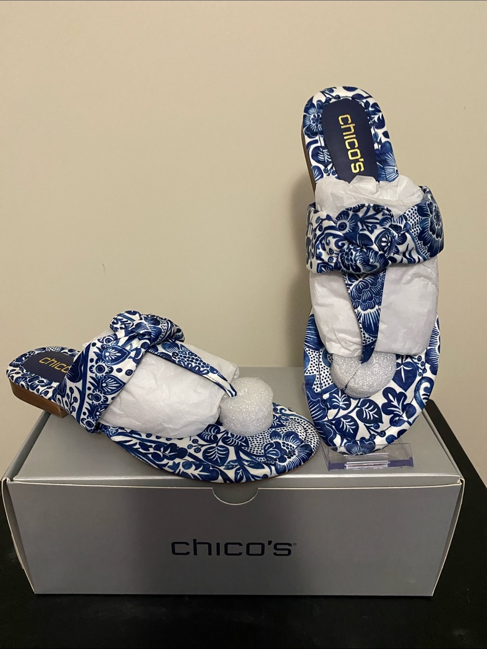 Chico's Navy & White Floral Knot Slide Sandals